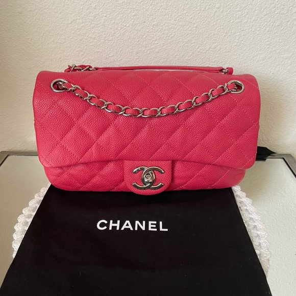 Chanel pink caviar small east flap - Picture 3 of 17